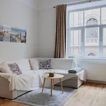 Апартаменти Heart Of Riga, By Old Town, Family Friendly, Sleeps 4