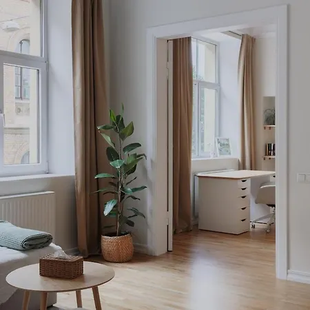 Heart Of Riga, By Old Town, Family Friendly, Sleeps 4 Apartment *
